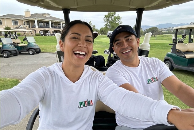 Putisa | Hooded Long Sleeve Tee Sweater in a golf lifestyle photo 2